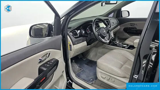 KIA CARNIVAL 9-SEATER NOBLESSE