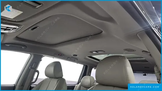 KIA CARNIVAL 9-SEATER NOBLESSE
