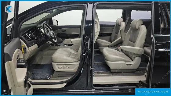 KIA CARNIVAL 9-SEATER NOBLESSE