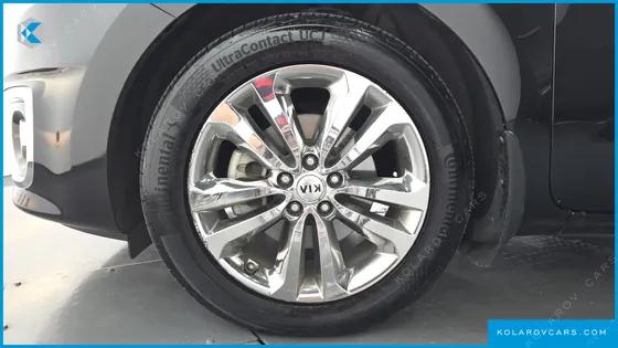 KIA CARNIVAL 9-SEATER PRESTIGE