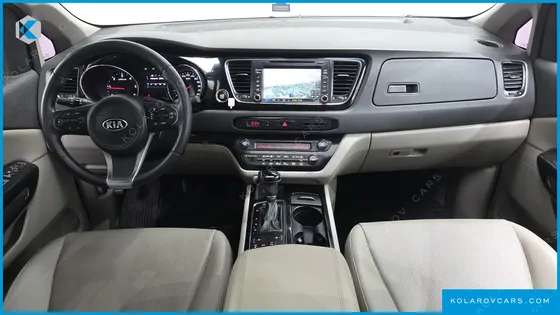 KIA CARNIVAL 9-SEATER PRESTIGE