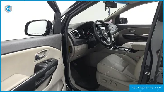KIA CARNIVAL 9-SEATER PRESTIGE