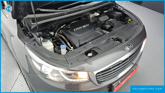 KIA CARNIVAL 9-SEATER PRESTIGE