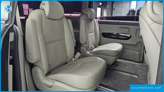 KIA CARNIVAL 9-SEATER PRESTIGE
