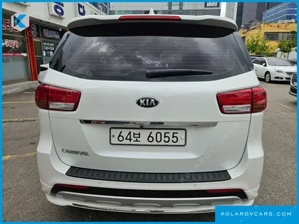 KIA CARNIVAL 9-SEATER NOBLESSE