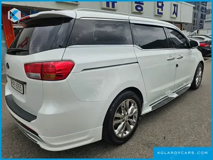 KIA CARNIVAL 9-SEATER NOBLESSE