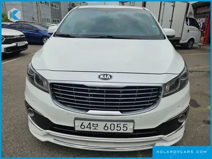 KIA CARNIVAL 9-SEATER NOBLESSE