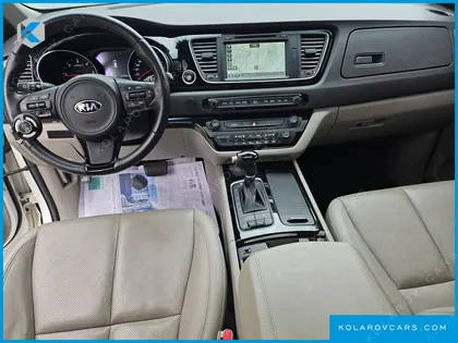 KIA CARNIVAL 9-SEATER NOBLESSE