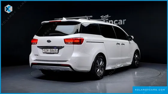 KIA CARNIVAL 9-SEATER NOBLESSE