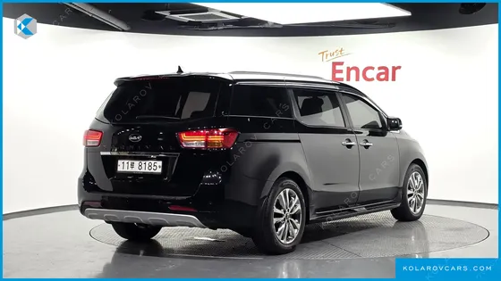 KIA CARNIVAL 9-SEATER LUXURY