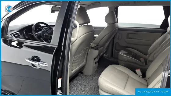 KIA CARNIVAL 9-SEATER LUXURY