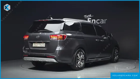 KIA CARNIVAL 9-SEATER NOBLESSE