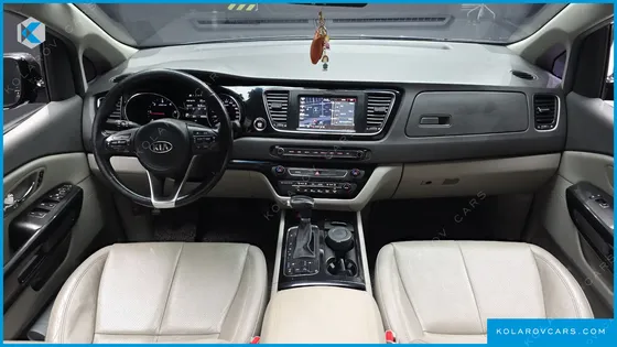 KIA CARNIVAL 9-SEATER NOBLESSE