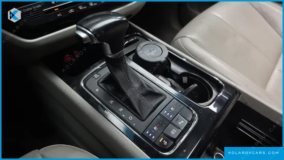 KIA CARNIVAL 9-SEATER NOBLESSE