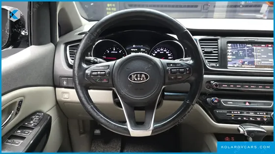 KIA CARNIVAL 9-SEATER NOBLESSE