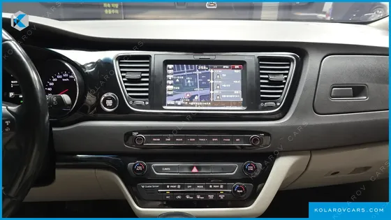 KIA CARNIVAL 9-SEATER NOBLESSE