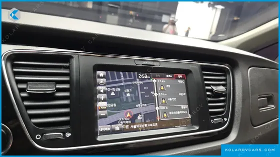 KIA CARNIVAL 9-SEATER NOBLESSE