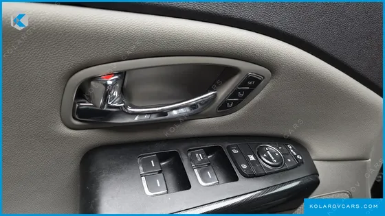 KIA CARNIVAL 9-SEATER NOBLESSE