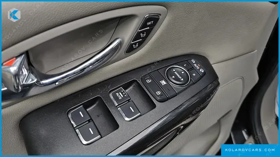 KIA CARNIVAL 7-SEATER LIMOUSINE