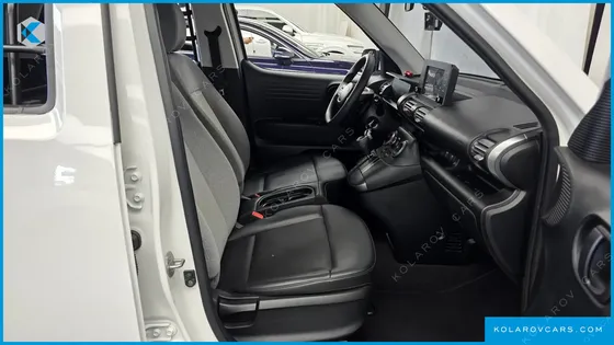 HYUNDAI CASPER VAN
