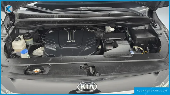 KIA CARNIVAL GASOLINE 9-SEATER NOBLESSE