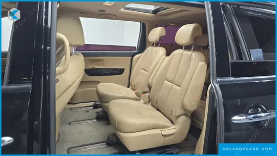 KIA CARNIVAL GASOLINE 9-SEATER NOBLESSE