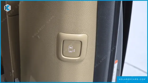 KIA CARNIVAL GASOLINE 9-SEATER NOBLESSE