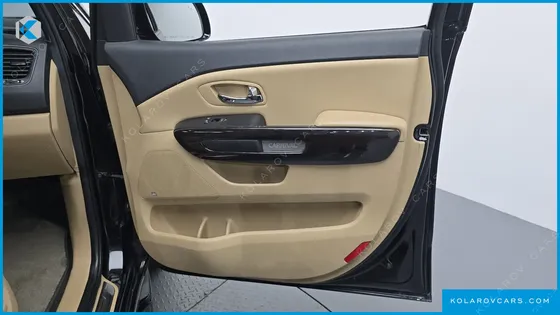 KIA CARNIVAL GASOLINE 9-SEATER NOBLESSE