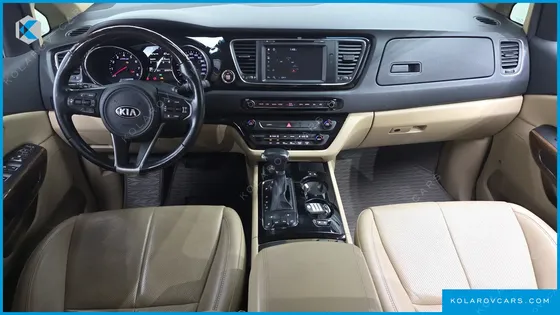 KIA CARNIVAL GASOLINE 7-SEATER HI-LIMOUSINE