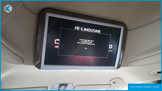 KIA CARNIVAL GASOLINE 7-SEATER HI-LIMOUSINE