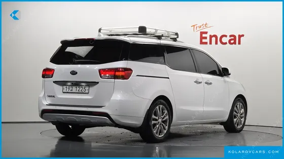 KIA CARNIVAL 9-SEATER NOBLESSE
