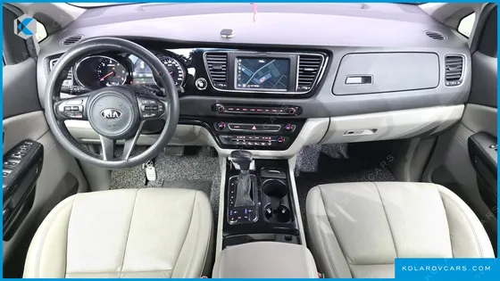 KIA CARNIVAL 9-SEATER NOBLESSE
