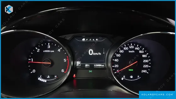 KIA CARNIVAL 9-SEATER NOBLESSE