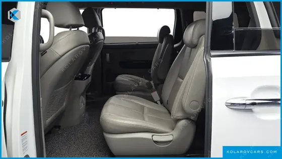 KIA CARNIVAL 9-SEATER NOBLESSE