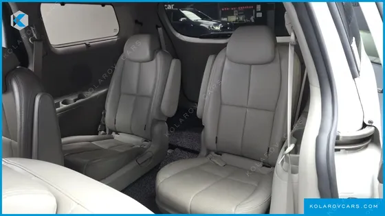 KIA CARNIVAL 9-SEATER NOBLESSE