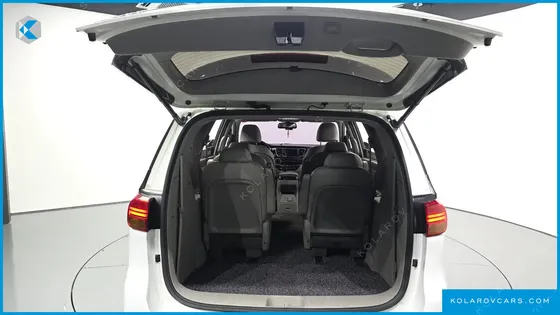 KIA CARNIVAL 9-SEATER NOBLESSE