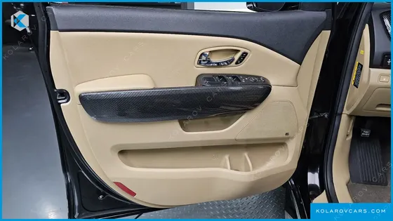 KIA CARNIVAL 9-SEATER HI-LIMOUSINE