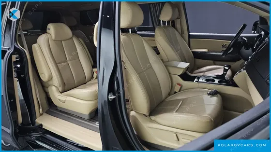 KIA CARNIVAL 9-SEATER HI-LIMOUSINE