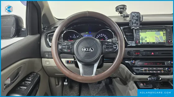 KIA CARNIVAL 9-SEATER PRESTIGE