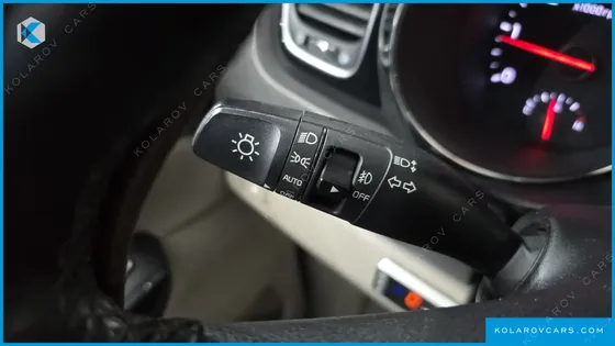 KIA CARNIVAL 9-SEATER PRESTIGE