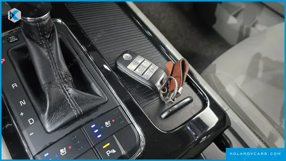 KIA CARNIVAL 9-SEATER PRESTIGE