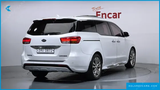 KIA CARNIVAL 7-SEATER LIMOUSINE