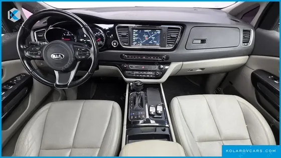 KIA CARNIVAL 7-SEATER LIMOUSINE