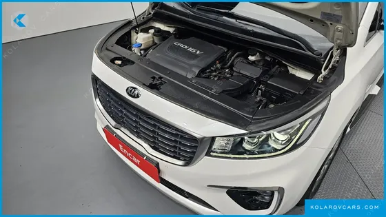 KIA CARNIVAL 9-SEATER NOBLESSE
