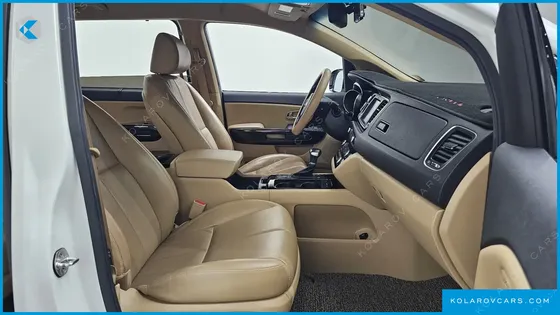 KIA CARNIVAL 9-SEATER NOBLESSE