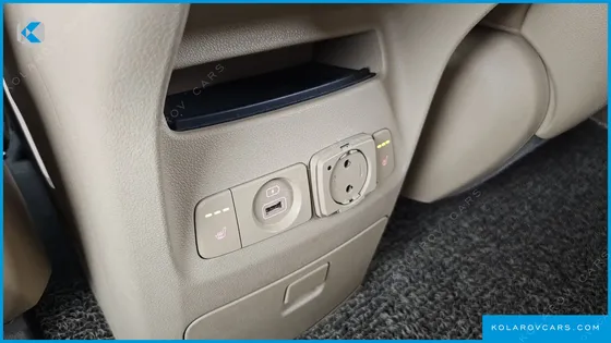 KIA CARNIVAL 9-SEATER NOBLESSE