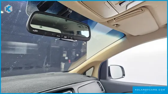 KIA CARNIVAL 9-SEATER NOBLESSE