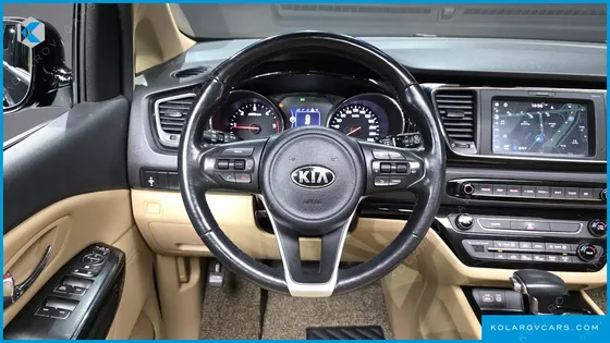 KIA CARNIVAL 9-SEATER PRESTIGE
