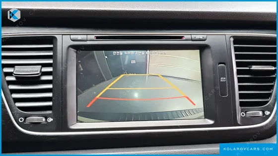 KIA CARNIVAL 9-SEATER LUXURY