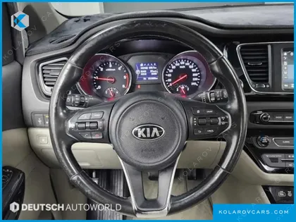 KIA CARNIVAL 9-SEATER NOBLESSE